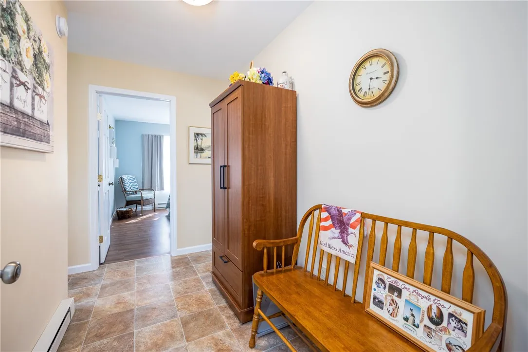 SPACIOUS ENTRY
