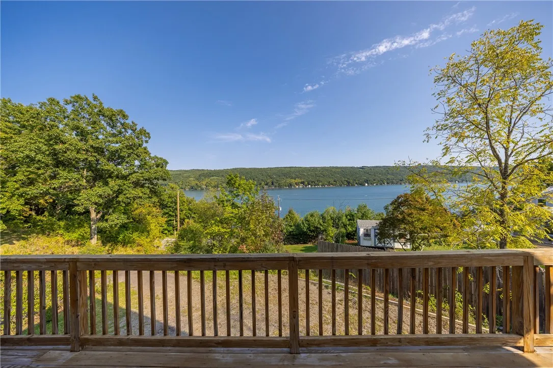 ENTERTAINMENT SIZED DECK WITH PANORAMIC LAKE VIEWS!