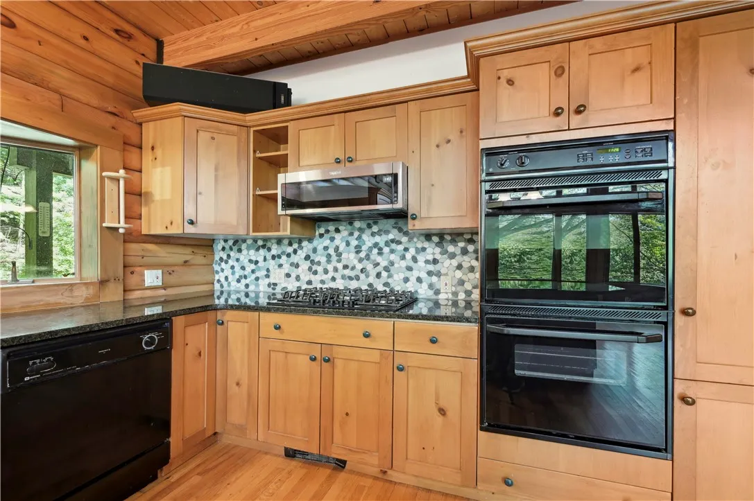 135 Sparrowhawk Lake Road, Maryland, New York 1215, Maryland, New York 12155, 4 Bedrooms Bedrooms, 10 Rooms Rooms,3 BathroomsBathrooms,Residential,For Sale,135 Sparrowhawk Lake Road, Maryland, New York 1215,0,R1565548