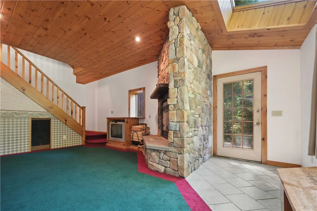 135 Sparrowhawk Lake Road, Maryland, New York 1215, Maryland, New York 12155, 4 Bedrooms Bedrooms, 10 Rooms Rooms,3 BathroomsBathrooms,Residential,For Sale,135 Sparrowhawk Lake Road, Maryland, New York 1215,0,R1565548