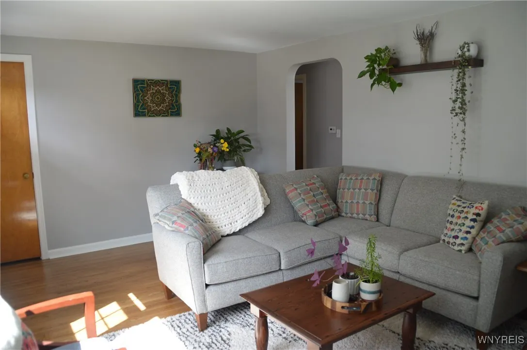 183 Treadwell Road, Tonawanda-town, New York 14150, Tonawanda, New York 14150, 3 Bedrooms Bedrooms, 5 Rooms Rooms,2 BathroomsBathrooms,Residential,Closed,183 Treadwell Road, Tonawanda-town, New York 14150,0,B1565776