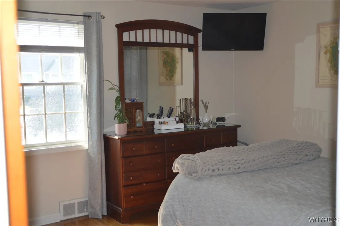 183 Treadwell Road, Tonawanda-town, New York 14150, Tonawanda, New York 14150, 3 Bedrooms Bedrooms, 5 Rooms Rooms,2 BathroomsBathrooms,Residential,Closed,183 Treadwell Road, Tonawanda-town, New York 14150,0,B1565776