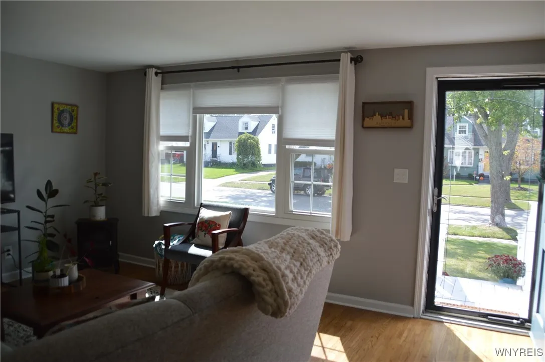 183 Treadwell Road, Tonawanda-town, New York 14150, Tonawanda, New York 14150, 3 Bedrooms Bedrooms, 5 Rooms Rooms,2 BathroomsBathrooms,Residential,Closed,183 Treadwell Road, Tonawanda-town, New York 14150,0,B1565776