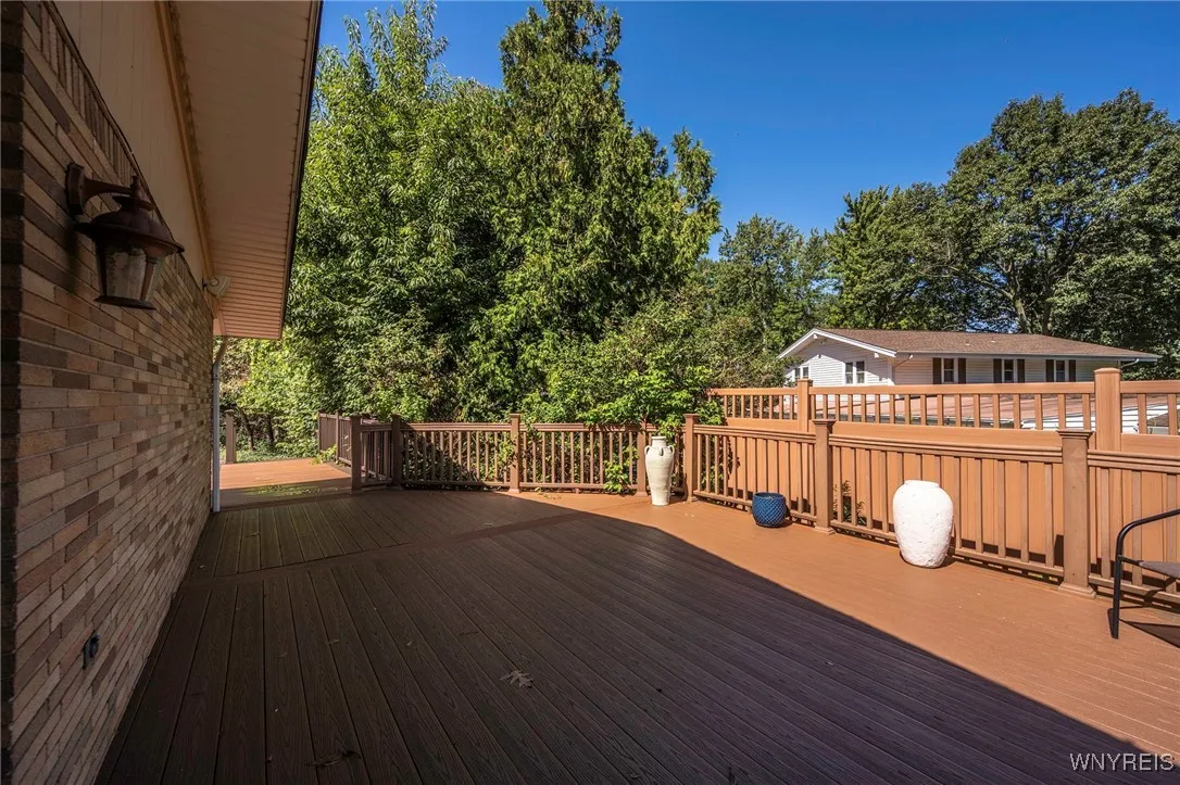 4680 Boncrest Drive East, Clarence, New York 14221, Clarence, New York 14221, 4 Bedrooms Bedrooms, 8 Rooms Rooms,2 BathroomsBathrooms,Residential,Closed,4680 Boncrest Drive East, Clarence, New York 14221,0,B1565155