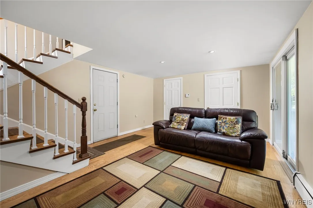 4680 Boncrest Drive East, Clarence, New York 14221, Clarence, New York 14221, 4 Bedrooms Bedrooms, 8 Rooms Rooms,2 BathroomsBathrooms,Residential,Closed,4680 Boncrest Drive East, Clarence, New York 14221,0,B1565155