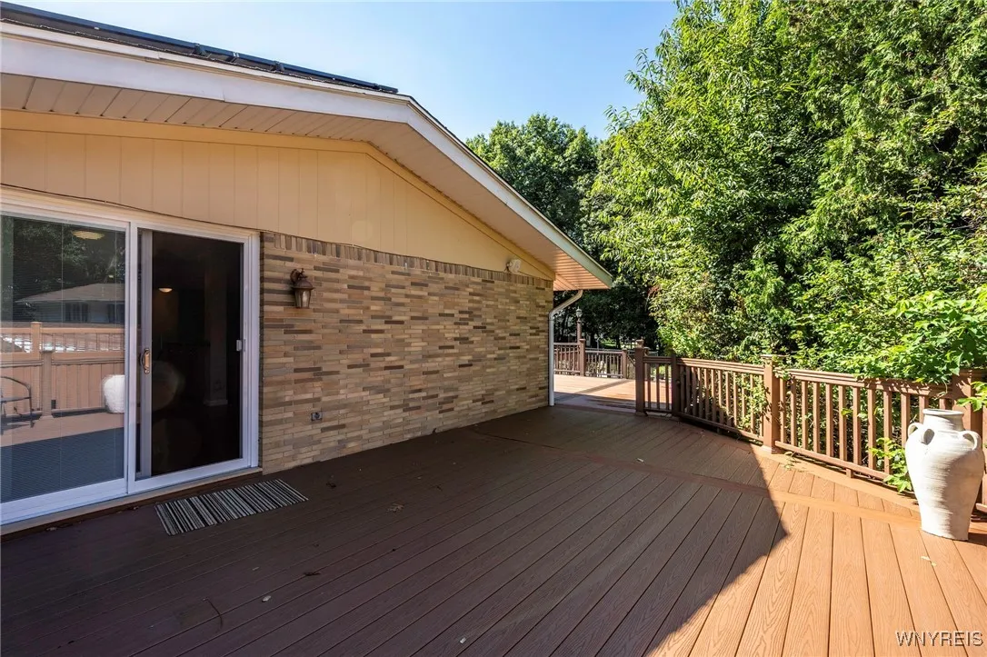 4680 Boncrest Drive East, Clarence, New York 14221, Clarence, New York 14221, 4 Bedrooms Bedrooms, 8 Rooms Rooms,2 BathroomsBathrooms,Residential,Closed,4680 Boncrest Drive East, Clarence, New York 14221,0,B1565155