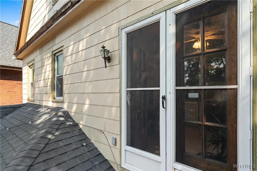 348 Richmond Avenue, Buffalo, New York 14222, Buffalo, New York 14222, 3 Bedrooms Bedrooms, ,2 BathroomsBathrooms,Residential,Closed,348 Richmond Avenue, Buffalo, New York 14222,0,B1561527