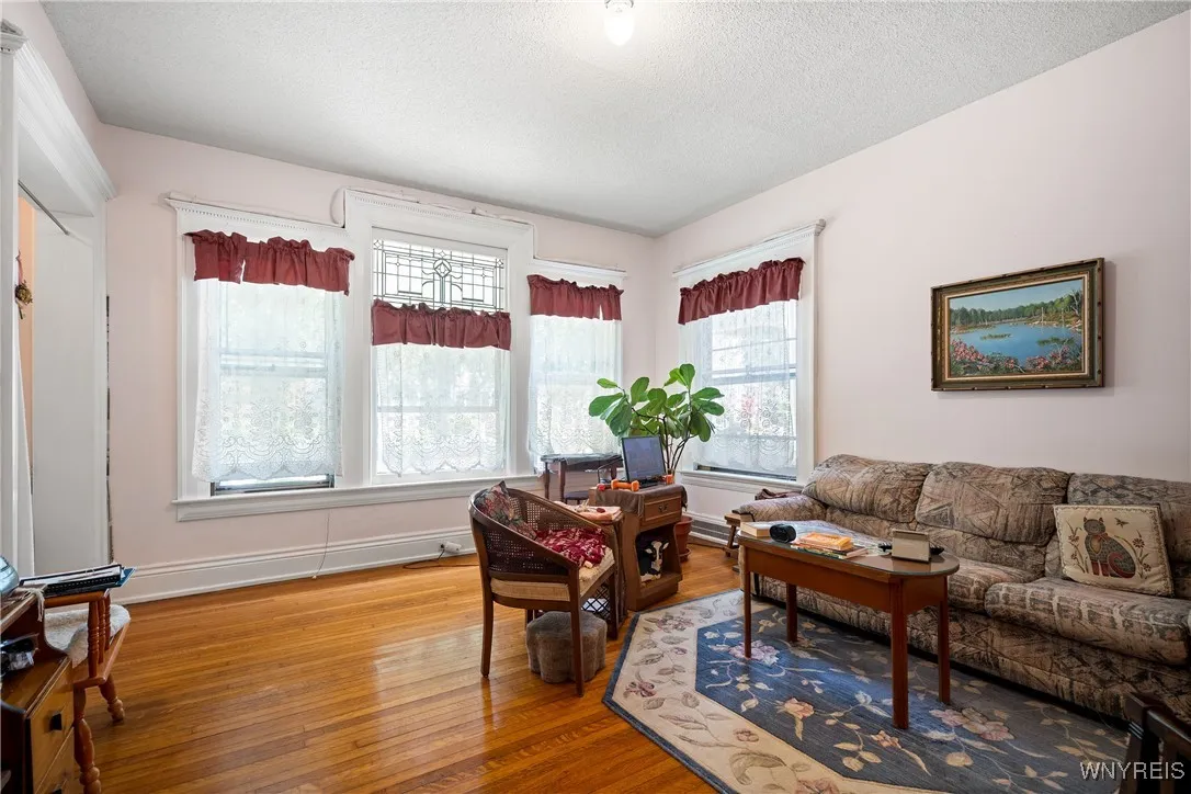 348 Richmond Avenue, Buffalo, New York 14222, Buffalo, New York 14222, 3 Bedrooms Bedrooms, ,2 BathroomsBathrooms,Residential,Closed,348 Richmond Avenue, Buffalo, New York 14222,0,B1561527