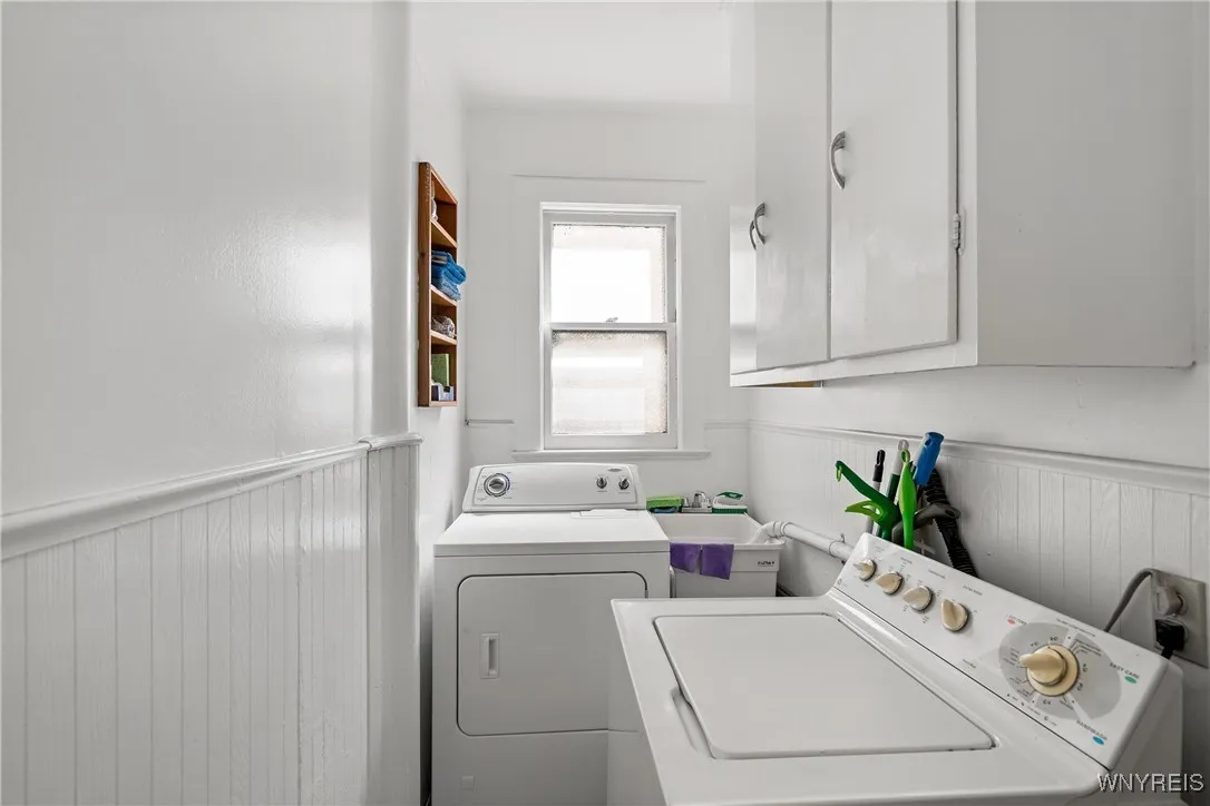 348 Richmond Avenue, Buffalo, New York 14222, Buffalo, New York 14222, 3 Bedrooms Bedrooms, ,2 BathroomsBathrooms,Residential,Closed,348 Richmond Avenue, Buffalo, New York 14222,0,B1561527