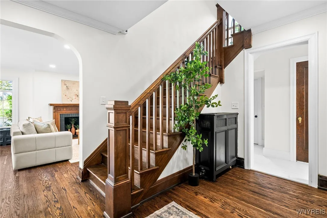 102 Brantwood Road, Amherst, New York 14226, Amherst, New York 14226, 5 Bedrooms Bedrooms, 13 Rooms Rooms,3 BathroomsBathrooms,Residential,Closed,102 Brantwood Road, Amherst, New York 14226,0,B1565783