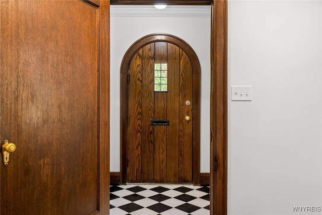 102 Brantwood Road, Amherst, New York 14226, Amherst, New York 14226, 5 Bedrooms Bedrooms, 13 Rooms Rooms,3 BathroomsBathrooms,Residential,Closed,102 Brantwood Road, Amherst, New York 14226,0,B1565783