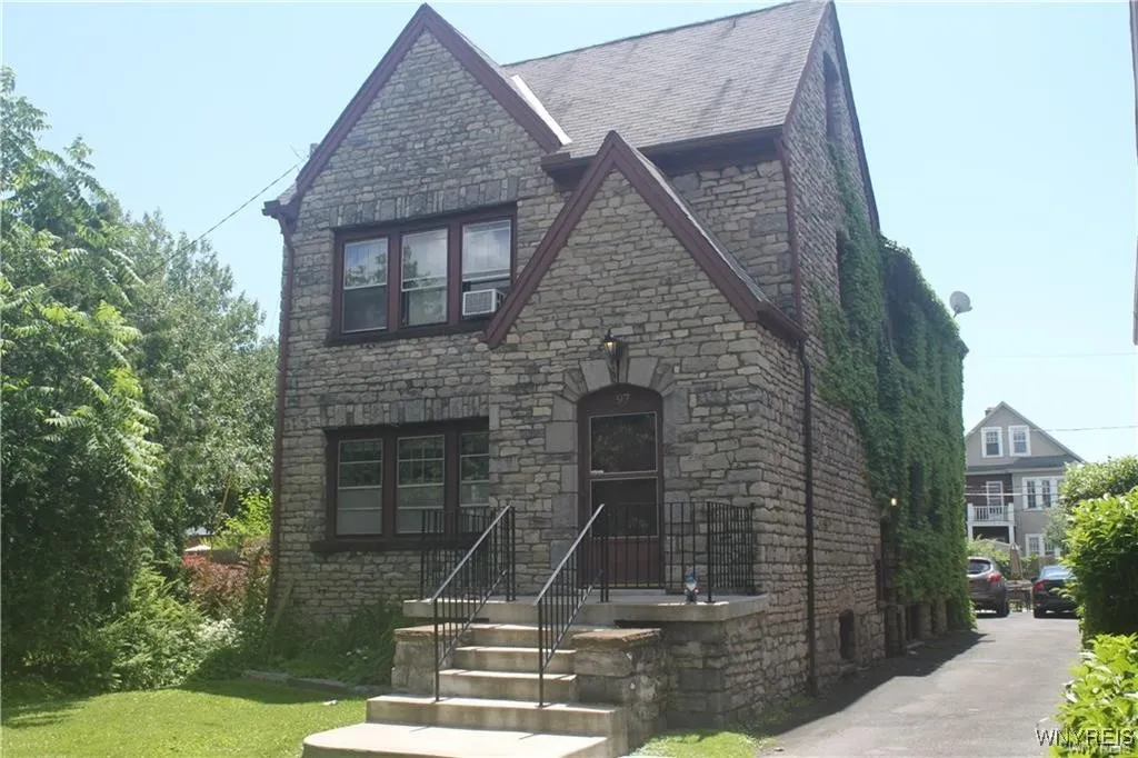 97 Rand Avenue, Buffalo, New York 14216, Buffalo, New York 14216, 6 Bedrooms Bedrooms, ,2 BathroomsBathrooms,Residential,Closed,97 Rand Avenue, Buffalo, New York 14216,0,B1565888