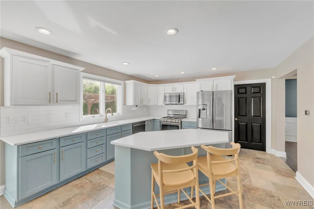 3364 Creekview Drive, Hamburg, New York 14075, Hamburg, New York 14075, 4 Bedrooms Bedrooms, 8 Rooms Rooms,2 BathroomsBathrooms,Residential,Closed,3364 Creekview Drive, Hamburg, New York 14075,0,B1564445