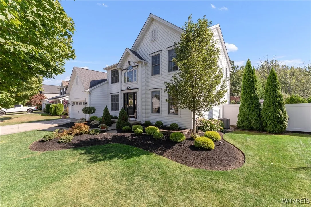 3364 Creekview Drive, Hamburg, New York 14075, Hamburg, New York 14075, 4 Bedrooms Bedrooms, 8 Rooms Rooms,2 BathroomsBathrooms,Residential,Closed,3364 Creekview Drive, Hamburg, New York 14075,0,B1564445