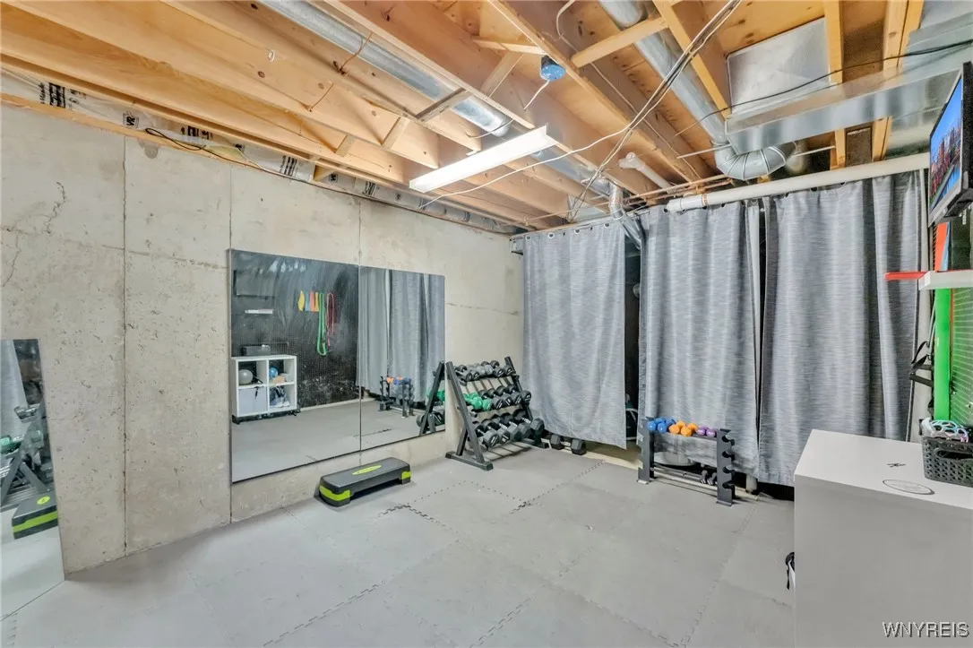 3364 Creekview Drive, Hamburg, New York 14075, Hamburg, New York 14075, 4 Bedrooms Bedrooms, 8 Rooms Rooms,2 BathroomsBathrooms,Residential,Closed,3364 Creekview Drive, Hamburg, New York 14075,0,B1564445
