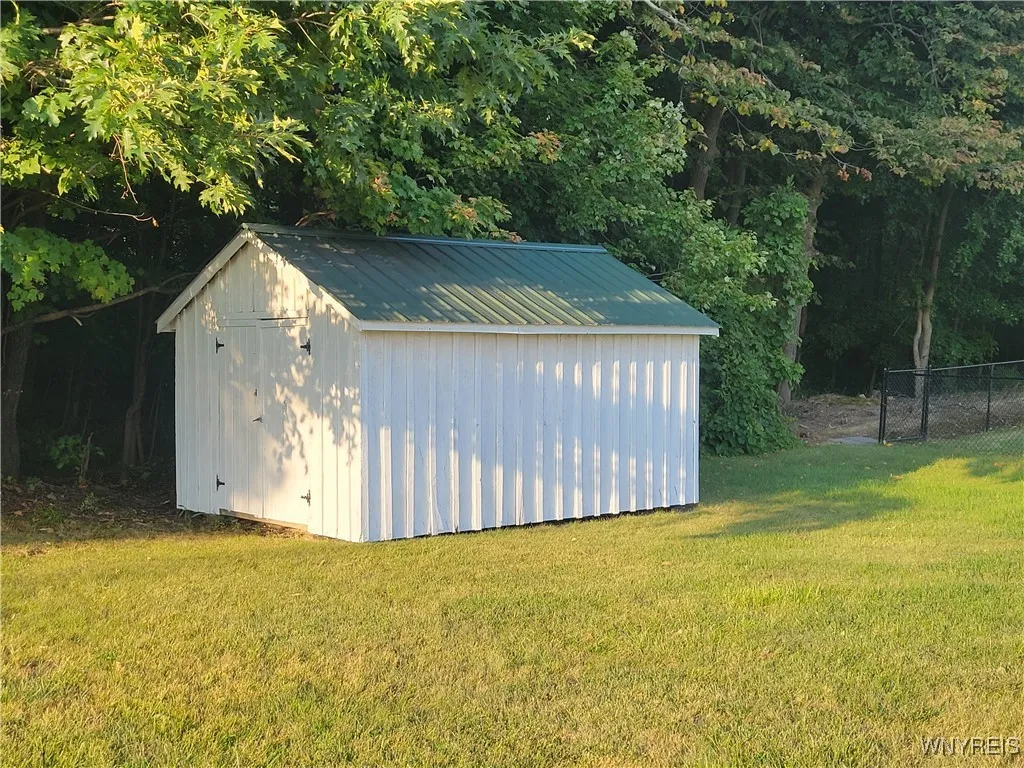 4442 Rushford Drive, Hamburg, New York 14075, Hamburg, New York 14075, 3 Bedrooms Bedrooms, 8 Rooms Rooms,2 BathroomsBathrooms,Residential,Closed,4442 Rushford Drive, Hamburg, New York 14075,0,B1566164