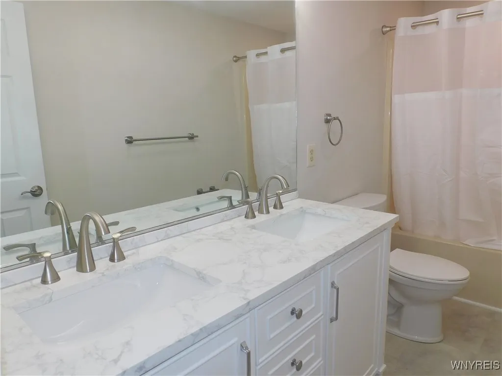 4442 Rushford Drive, Hamburg, New York 14075, Hamburg, New York 14075, 3 Bedrooms Bedrooms, 8 Rooms Rooms,2 BathroomsBathrooms,Residential,Closed,4442 Rushford Drive, Hamburg, New York 14075,0,B1566164