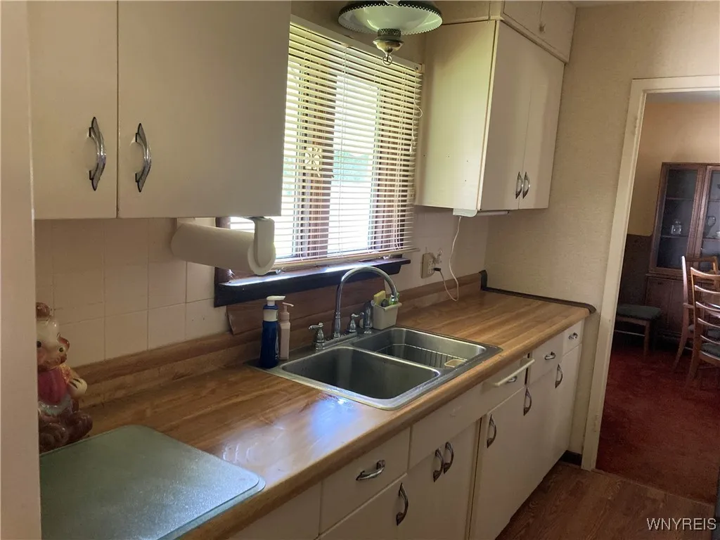 447 Campus Drive, Amherst, New York 14226, Amherst, New York 14226, 2 Bedrooms Bedrooms, 5 Rooms Rooms,1 BathroomBathrooms,Residential,Closed,447 Campus Drive, Amherst, New York 14226,0,B1566576