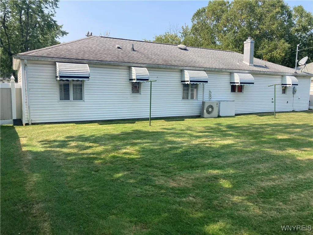 447 Campus Drive, Amherst, New York 14226, Amherst, New York 14226, 2 Bedrooms Bedrooms, 5 Rooms Rooms,1 BathroomBathrooms,Residential,Closed,447 Campus Drive, Amherst, New York 14226,0,B1566576