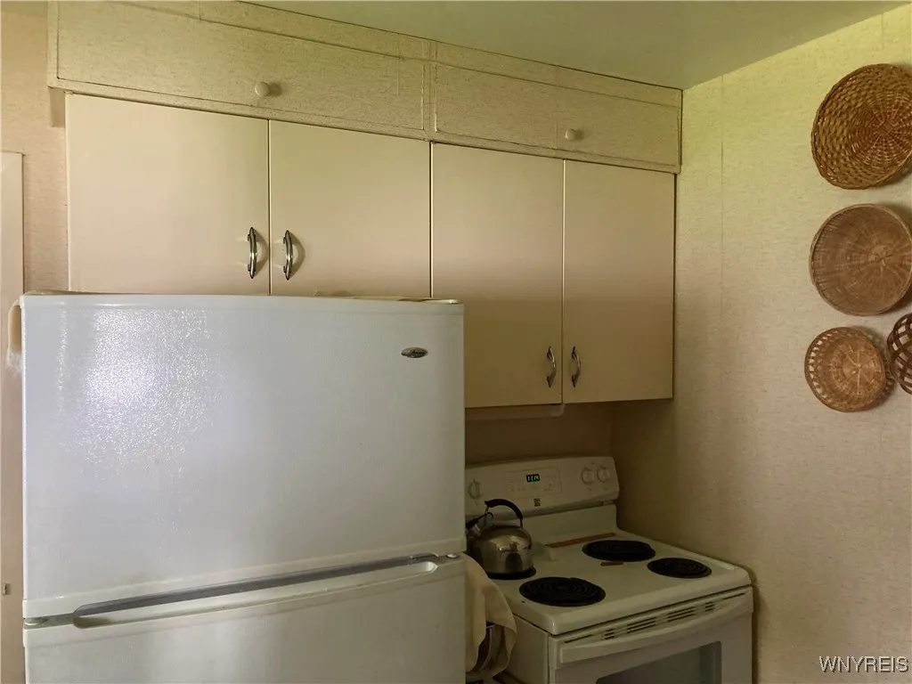 447 Campus Drive, Amherst, New York 14226, Amherst, New York 14226, 2 Bedrooms Bedrooms, 5 Rooms Rooms,1 BathroomBathrooms,Residential,Closed,447 Campus Drive, Amherst, New York 14226,0,B1566576