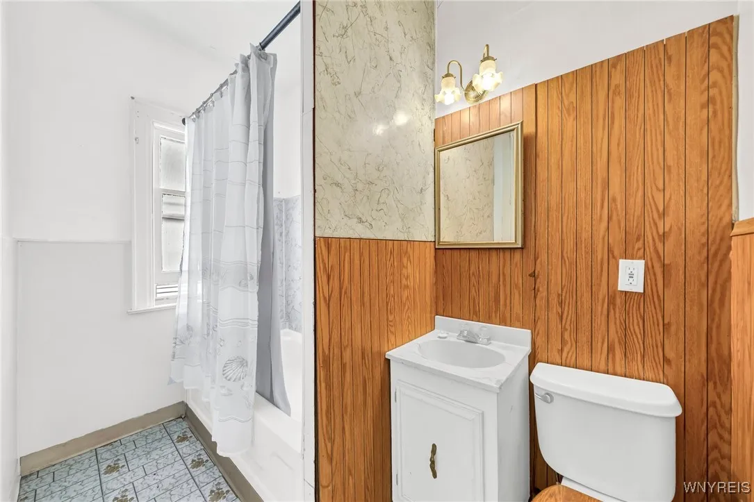 296 West Delavan Avenue N, Buffalo, New York 14213, Buffalo, New York 14213, 5 Bedrooms Bedrooms, ,2 BathroomsBathrooms,Residential,Closed,296 West Delavan Avenue N, Buffalo, New York 14213,0,B1566115