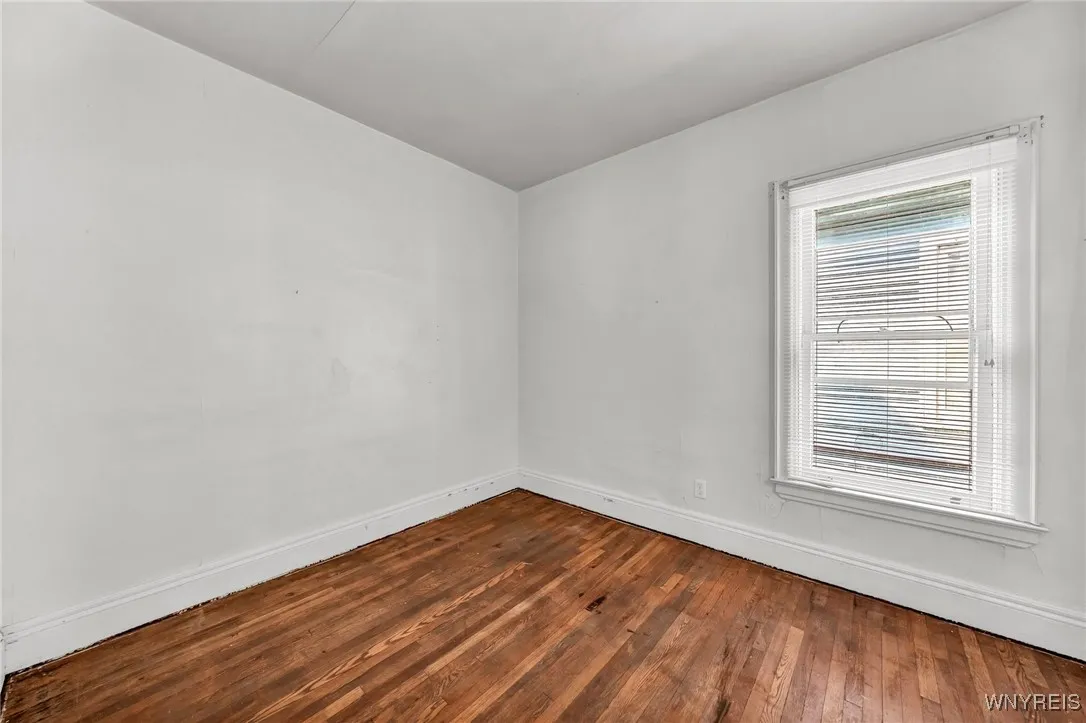 296 West Delavan Avenue N, Buffalo, New York 14213, Buffalo, New York 14213, 5 Bedrooms Bedrooms, ,2 BathroomsBathrooms,Residential,Closed,296 West Delavan Avenue N, Buffalo, New York 14213,0,B1566115