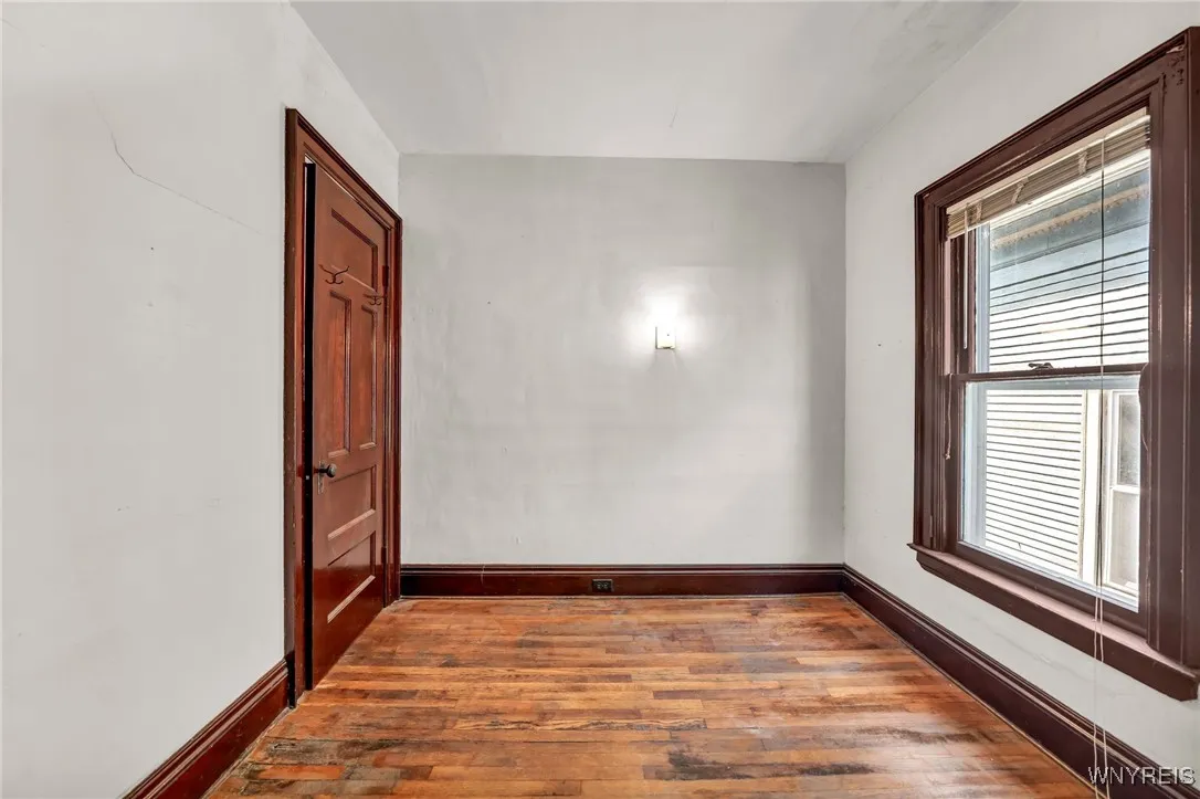 296 West Delavan Avenue N, Buffalo, New York 14213, Buffalo, New York 14213, 5 Bedrooms Bedrooms, ,2 BathroomsBathrooms,Residential,Closed,296 West Delavan Avenue N, Buffalo, New York 14213,0,B1566115