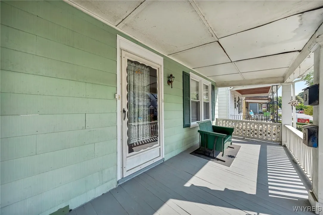 296 West Delavan Avenue N, Buffalo, New York 14213, Buffalo, New York 14213, 5 Bedrooms Bedrooms, ,2 BathroomsBathrooms,Residential,Closed,296 West Delavan Avenue N, Buffalo, New York 14213,0,B1566115