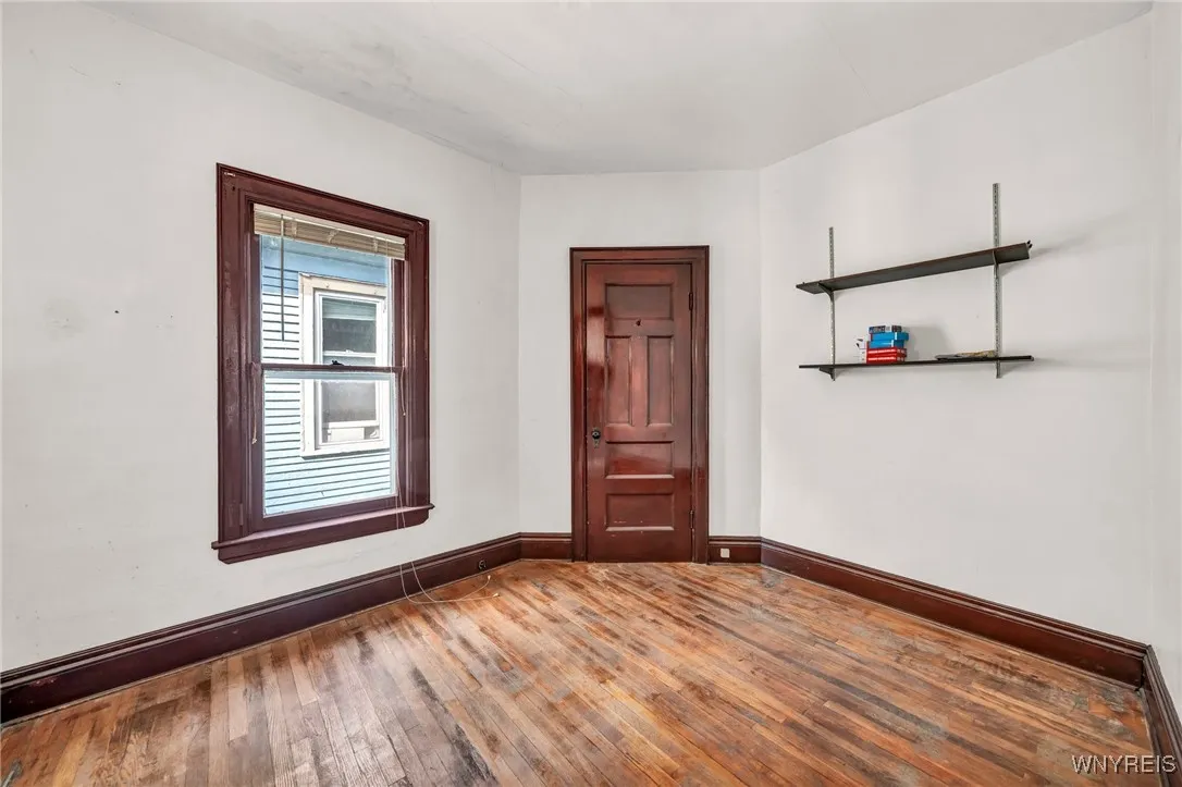 296 West Delavan Avenue N, Buffalo, New York 14213, Buffalo, New York 14213, 5 Bedrooms Bedrooms, ,2 BathroomsBathrooms,Residential,Closed,296 West Delavan Avenue N, Buffalo, New York 14213,0,B1566115