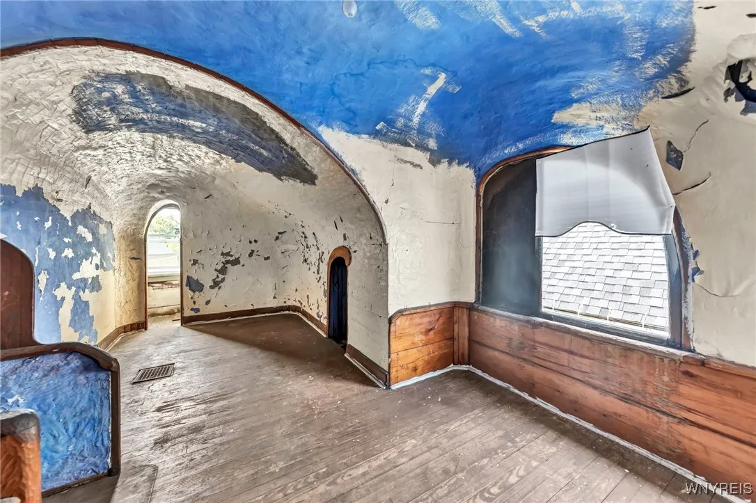 296 West Delavan Avenue N, Buffalo, New York 14213, Buffalo, New York 14213, 5 Bedrooms Bedrooms, ,2 BathroomsBathrooms,Residential,Closed,296 West Delavan Avenue N, Buffalo, New York 14213,0,B1566115