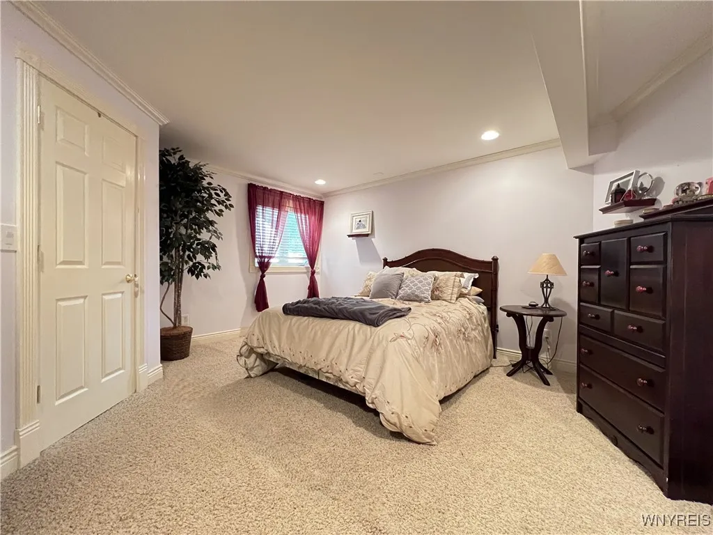 271 Forest Creek Lane, Grand Island, New York 1407, Grand Island, New York 14072, 5 Bedrooms Bedrooms, 9 Rooms Rooms,2 BathroomsBathrooms,Residential,Closed,271 Forest Creek Lane, Grand Island, New York 1407,0,B1565883