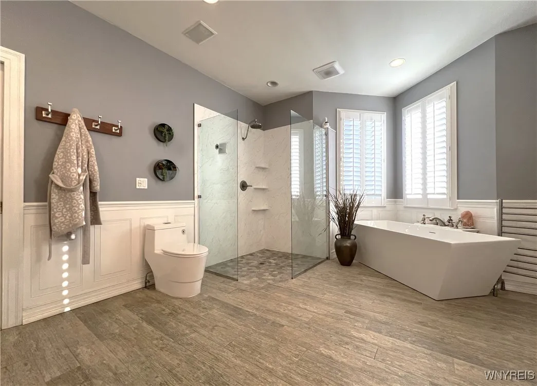 271 Forest Creek Lane, Grand Island, New York 1407, Grand Island, New York 14072, 5 Bedrooms Bedrooms, 9 Rooms Rooms,2 BathroomsBathrooms,Residential,Closed,271 Forest Creek Lane, Grand Island, New York 1407,0,B1565883