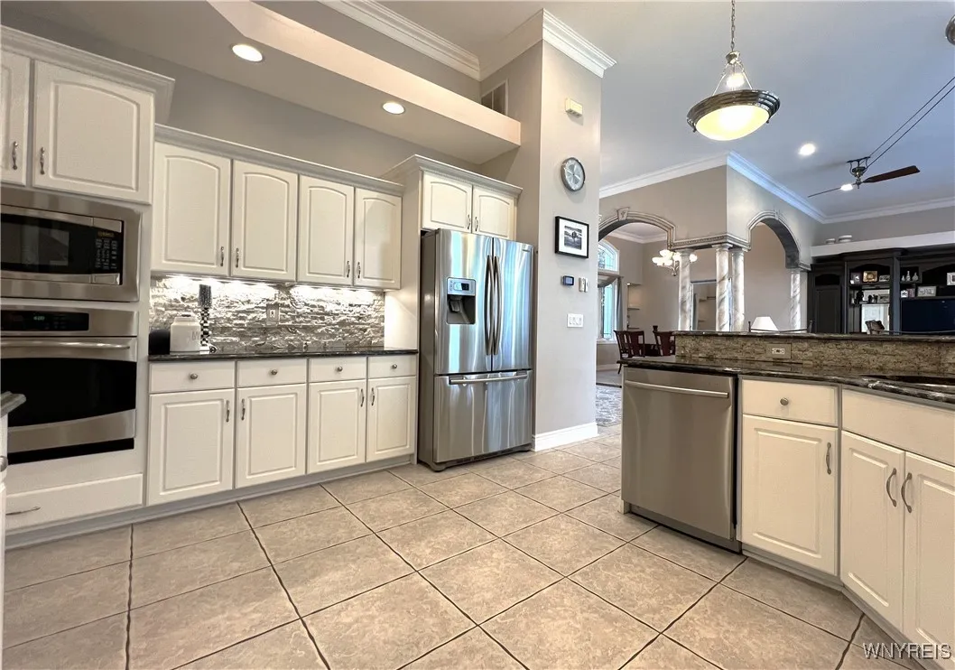 271 Forest Creek Lane, Grand Island, New York 1407, Grand Island, New York 14072, 5 Bedrooms Bedrooms, 9 Rooms Rooms,2 BathroomsBathrooms,Residential,Closed,271 Forest Creek Lane, Grand Island, New York 1407,0,B1565883