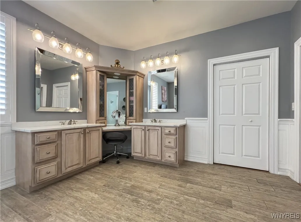 271 Forest Creek Lane, Grand Island, New York 1407, Grand Island, New York 14072, 5 Bedrooms Bedrooms, 9 Rooms Rooms,2 BathroomsBathrooms,Residential,Closed,271 Forest Creek Lane, Grand Island, New York 1407,0,B1565883