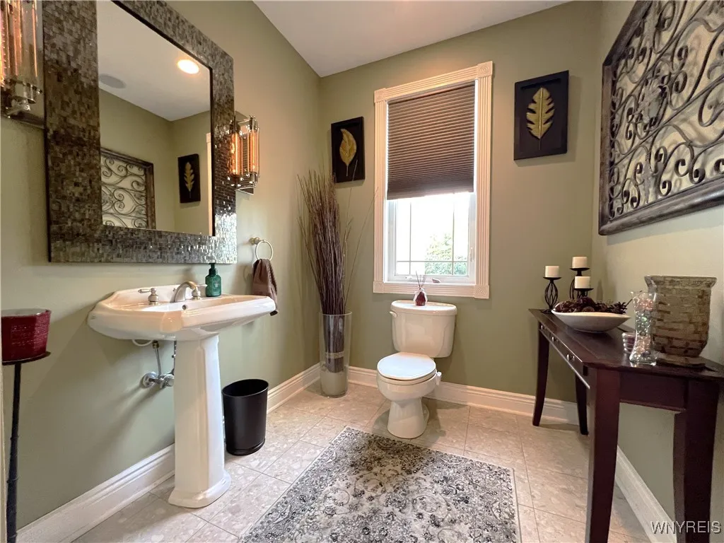271 Forest Creek Lane, Grand Island, New York 1407, Grand Island, New York 14072, 5 Bedrooms Bedrooms, 9 Rooms Rooms,2 BathroomsBathrooms,Residential,Closed,271 Forest Creek Lane, Grand Island, New York 1407,0,B1565883