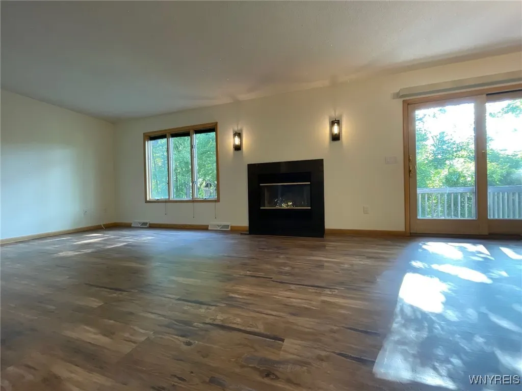 4553 Abbott Road 4551, Orchard Park, New York 1412, Orchard Park, New York 14127, 2 Bedrooms Bedrooms, 9 Rooms Rooms,1 BathroomBathrooms,Residential Lease,Closed,4553 Abbott Road 4551, Orchard Park, New York 1412,0,B1566743