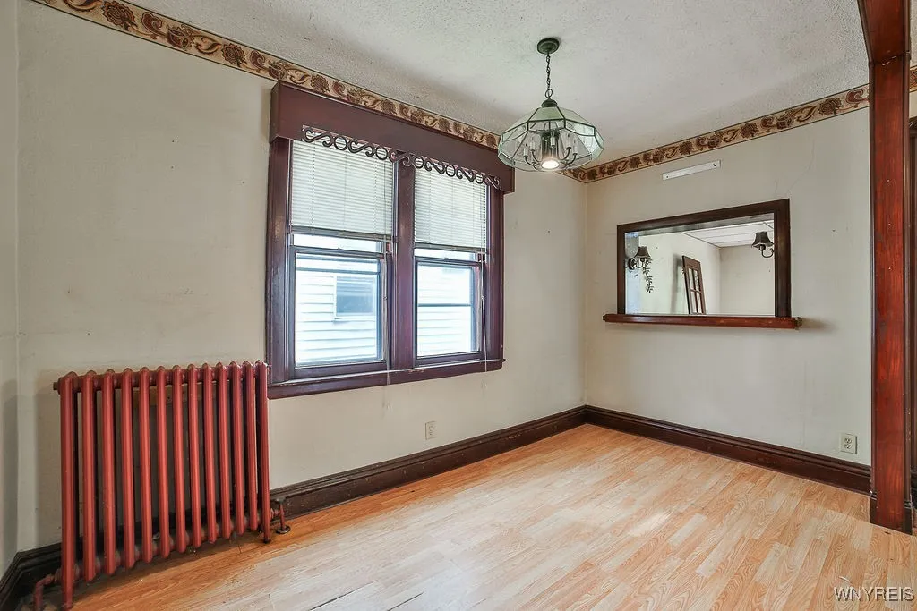 28 19th Street, Buffalo, New York 14213, Buffalo, New York 14213, 3 Bedrooms Bedrooms, 8 Rooms Rooms,2 BathroomsBathrooms,Residential,Closed,28 19th Street, Buffalo, New York 14213,0,B1566553