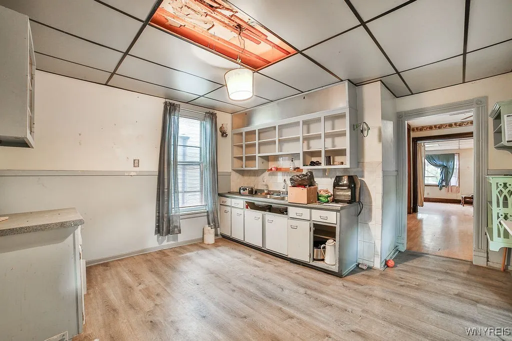 28 19th Street, Buffalo, New York 14213, Buffalo, New York 14213, 3 Bedrooms Bedrooms, 8 Rooms Rooms,2 BathroomsBathrooms,Residential,Closed,28 19th Street, Buffalo, New York 14213,0,B1566553