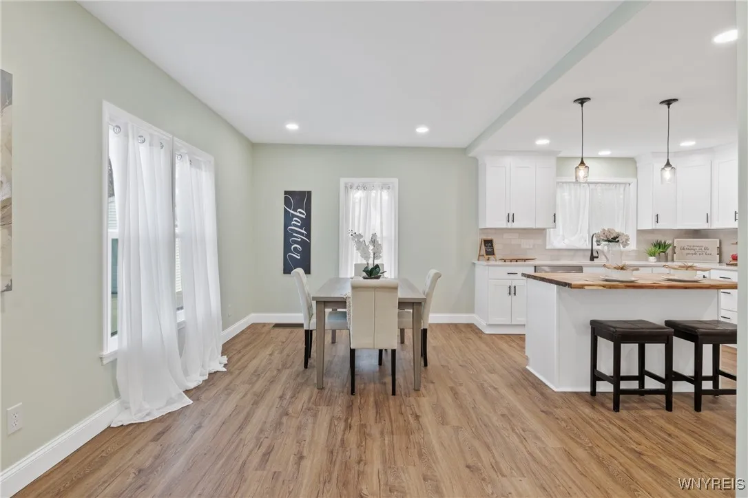 4033 Park Avenue, Hamburg, New York 14075, Hamburg, New York 14075, 3 Bedrooms Bedrooms, 3 Rooms Rooms,1 BathroomBathrooms,Residential,Closed,4033 Park Avenue, Hamburg, New York 14075,0,B1566777