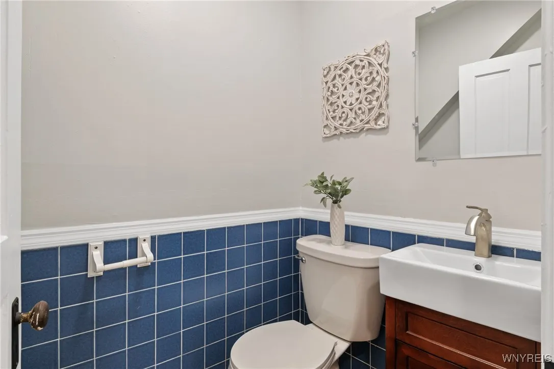 4033 Park Avenue, Hamburg, New York 14075, Hamburg, New York 14075, 3 Bedrooms Bedrooms, 3 Rooms Rooms,1 BathroomBathrooms,Residential,Closed,4033 Park Avenue, Hamburg, New York 14075,0,B1566777