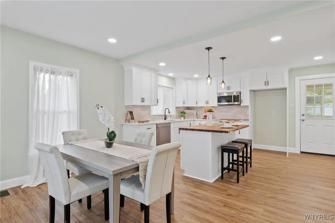 4033 Park Avenue, Hamburg, New York 14075, Hamburg, New York 14075, 3 Bedrooms Bedrooms, 3 Rooms Rooms,1 BathroomBathrooms,Residential,Closed,4033 Park Avenue, Hamburg, New York 14075,0,B1566777