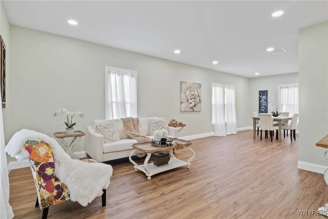 4033 Park Avenue, Hamburg, New York 14075, Hamburg, New York 14075, 3 Bedrooms Bedrooms, 3 Rooms Rooms,1 BathroomBathrooms,Residential,Closed,4033 Park Avenue, Hamburg, New York 14075,0,B1566777