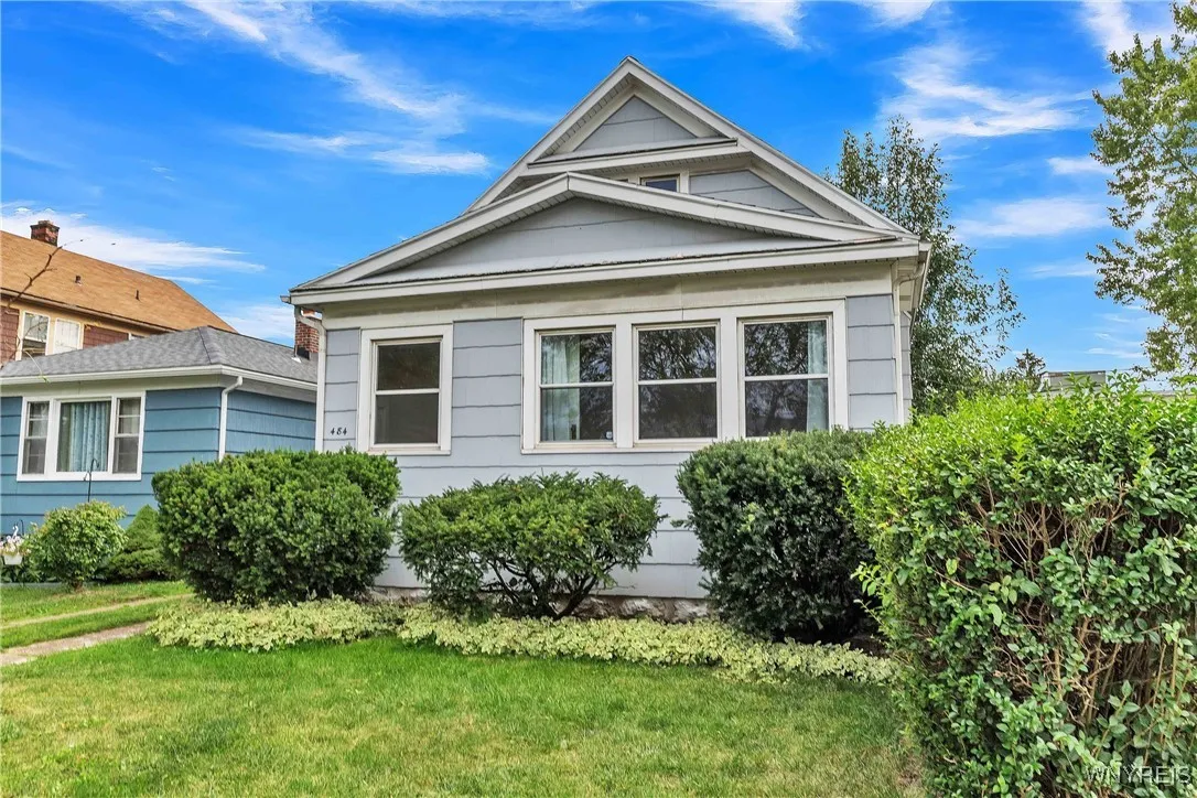 484 West Hazeltine Avenue, Tonawanda-town, New Yor, Tonawanda, New York 14217, 3 Bedrooms Bedrooms, 7 Rooms Rooms,1 BathroomBathrooms,Residential,Closed,484 West Hazeltine Avenue, Tonawanda-town, New Yor,0,B1566026