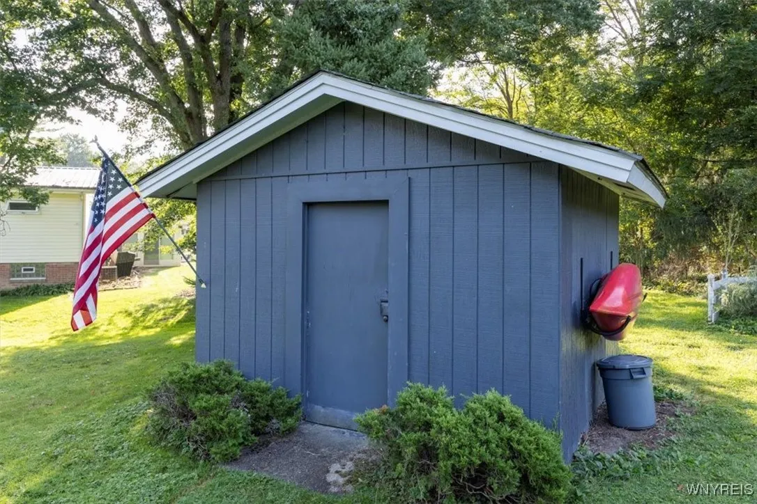 222 Greenwood Drive, Aurora, New York 14052, Aurora, New York 14052, 3 Bedrooms Bedrooms, 8 Rooms Rooms,2 BathroomsBathrooms,Residential,Closed,222 Greenwood Drive, Aurora, New York 14052,0,B1565840