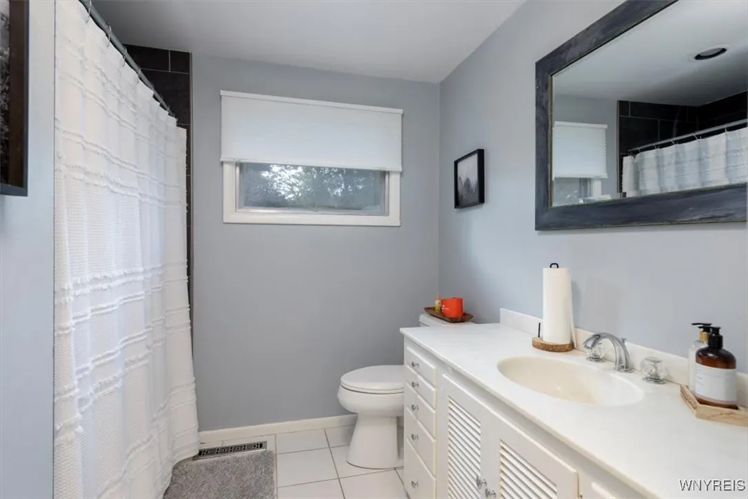 222 Greenwood Drive, Aurora, New York 14052, Aurora, New York 14052, 3 Bedrooms Bedrooms, 8 Rooms Rooms,2 BathroomsBathrooms,Residential,Closed,222 Greenwood Drive, Aurora, New York 14052,0,B1565840