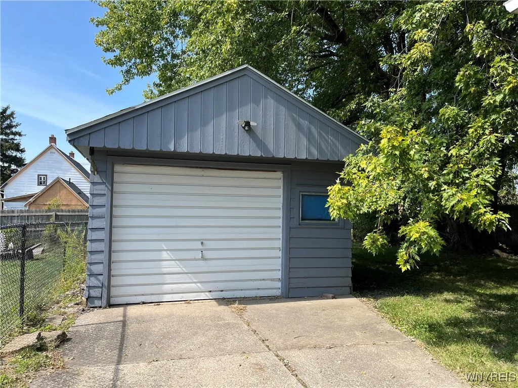 70 Cambria Street, Buffalo, New York 14206, Buffalo, New York 14206, 3 Bedrooms Bedrooms, 5 Rooms Rooms,1 BathroomBathrooms,Residential,Closed,70 Cambria Street, Buffalo, New York 14206,0,B1567125