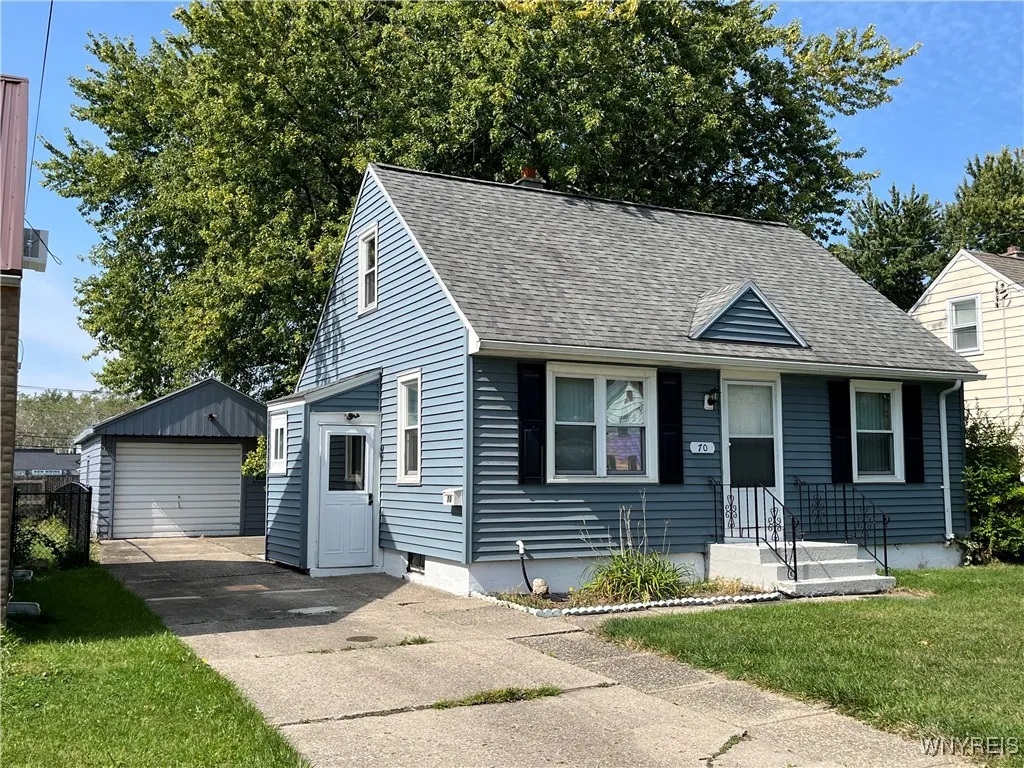 70 Cambria Street, Buffalo, New York 14206, Buffalo, New York 14206, 3 Bedrooms Bedrooms, 5 Rooms Rooms,1 BathroomBathrooms,Residential,Closed,70 Cambria Street, Buffalo, New York 14206,0,B1567125