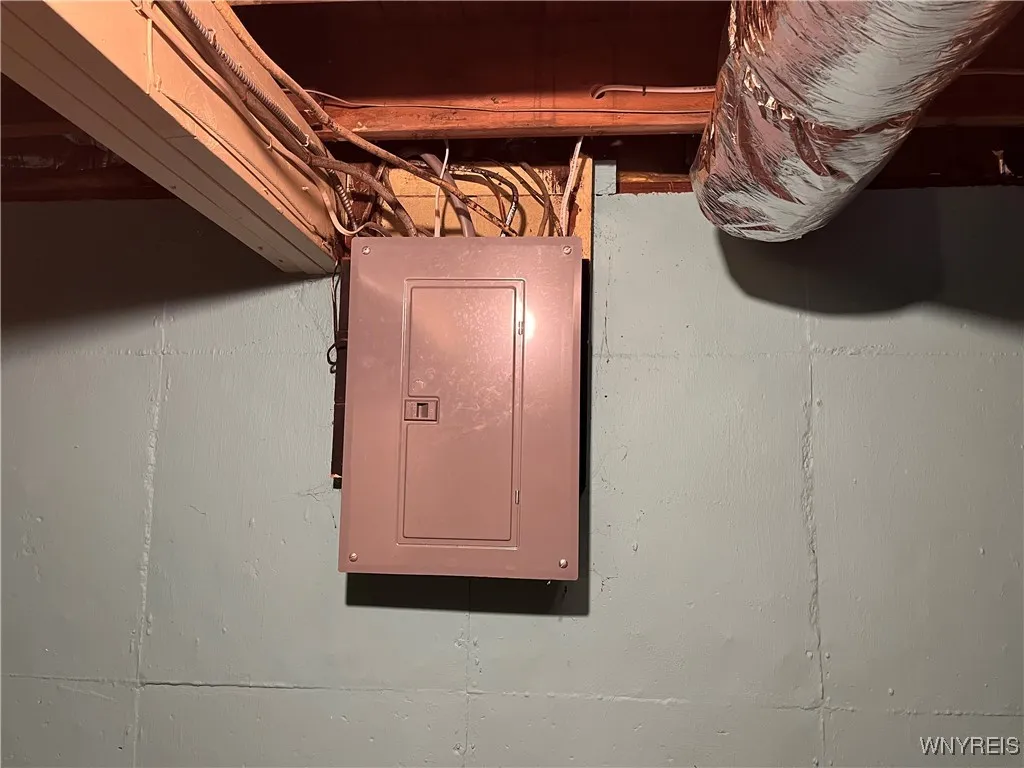 70 Cambria Street, Buffalo, New York 14206, Buffalo, New York 14206, 3 Bedrooms Bedrooms, 5 Rooms Rooms,1 BathroomBathrooms,Residential,Closed,70 Cambria Street, Buffalo, New York 14206,0,B1567125