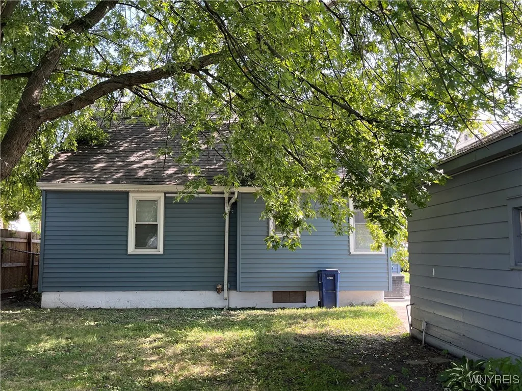 70 Cambria Street, Buffalo, New York 14206, Buffalo, New York 14206, 3 Bedrooms Bedrooms, 5 Rooms Rooms,1 BathroomBathrooms,Residential,Closed,70 Cambria Street, Buffalo, New York 14206,0,B1567125