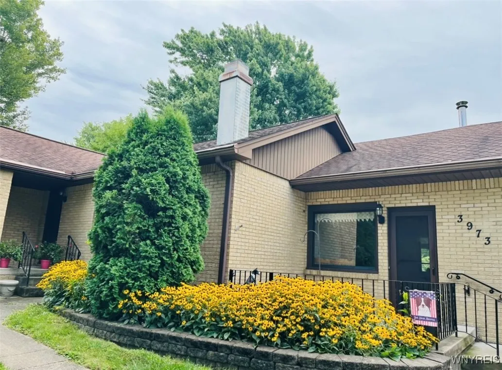 3973 Sowles Road, Hamburg, New York 14075, Hamburg, New York 14075, 4 Bedrooms Bedrooms, 9 Rooms Rooms,2 BathroomsBathrooms,Residential,Closed,3973 Sowles Road, Hamburg, New York 14075,0,B1565054